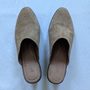 J. Jill Tan Mules with Rounded Toe and Minimalist Design